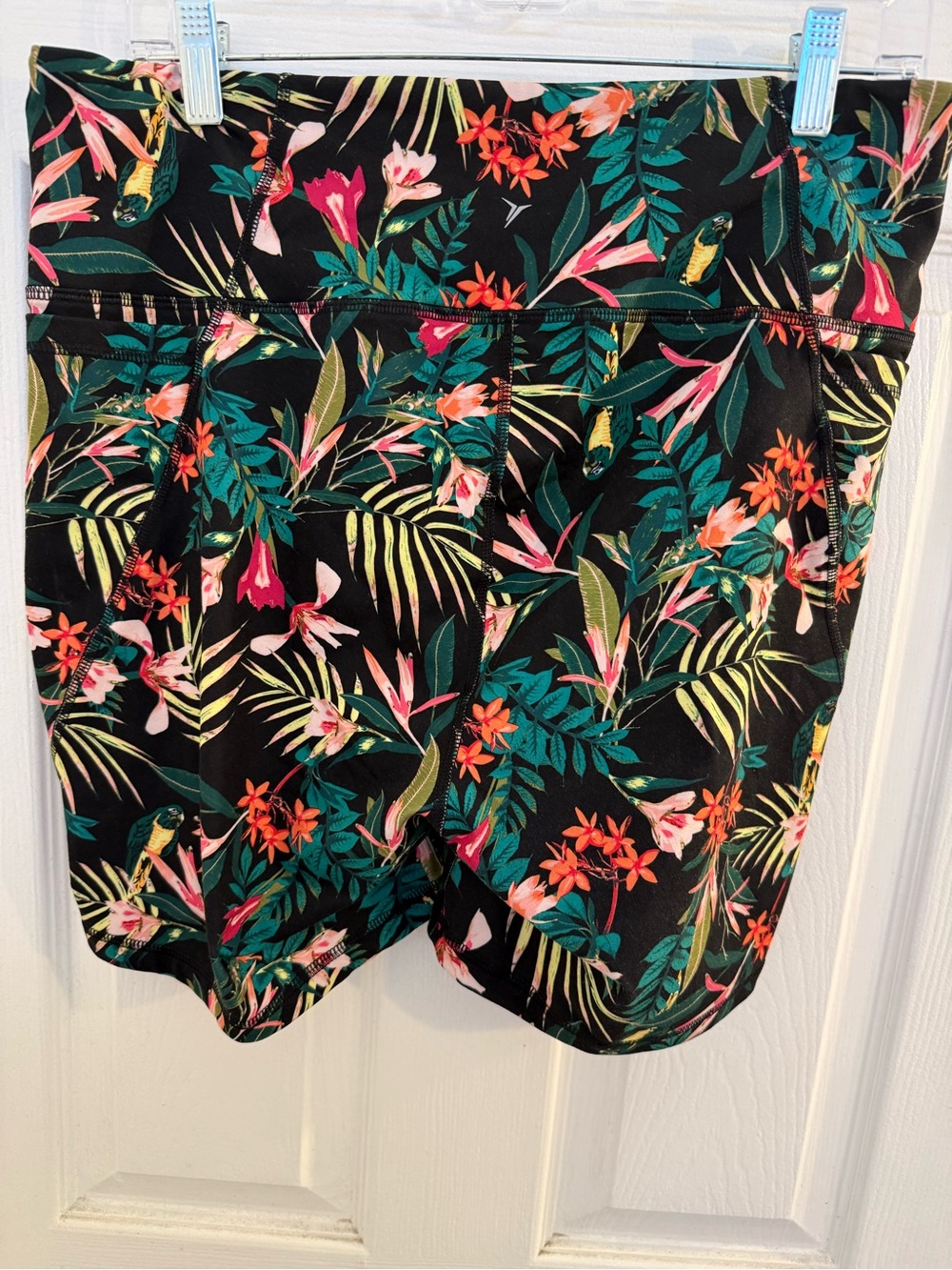 EUC Old Navy Biker Shorts Tropical Print Size XL - Picture 5 of 6